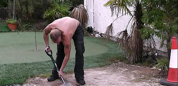  Garden-worker doggy-fucks blonde plumper